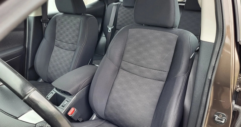 Nissan Qashqai cena 53000 przebieg: 155080, rok produkcji 2015 z Piła małe 781